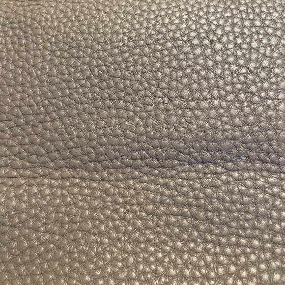 Celine Dion Collection taupe leather crossbody bag - Picture 4 of 16